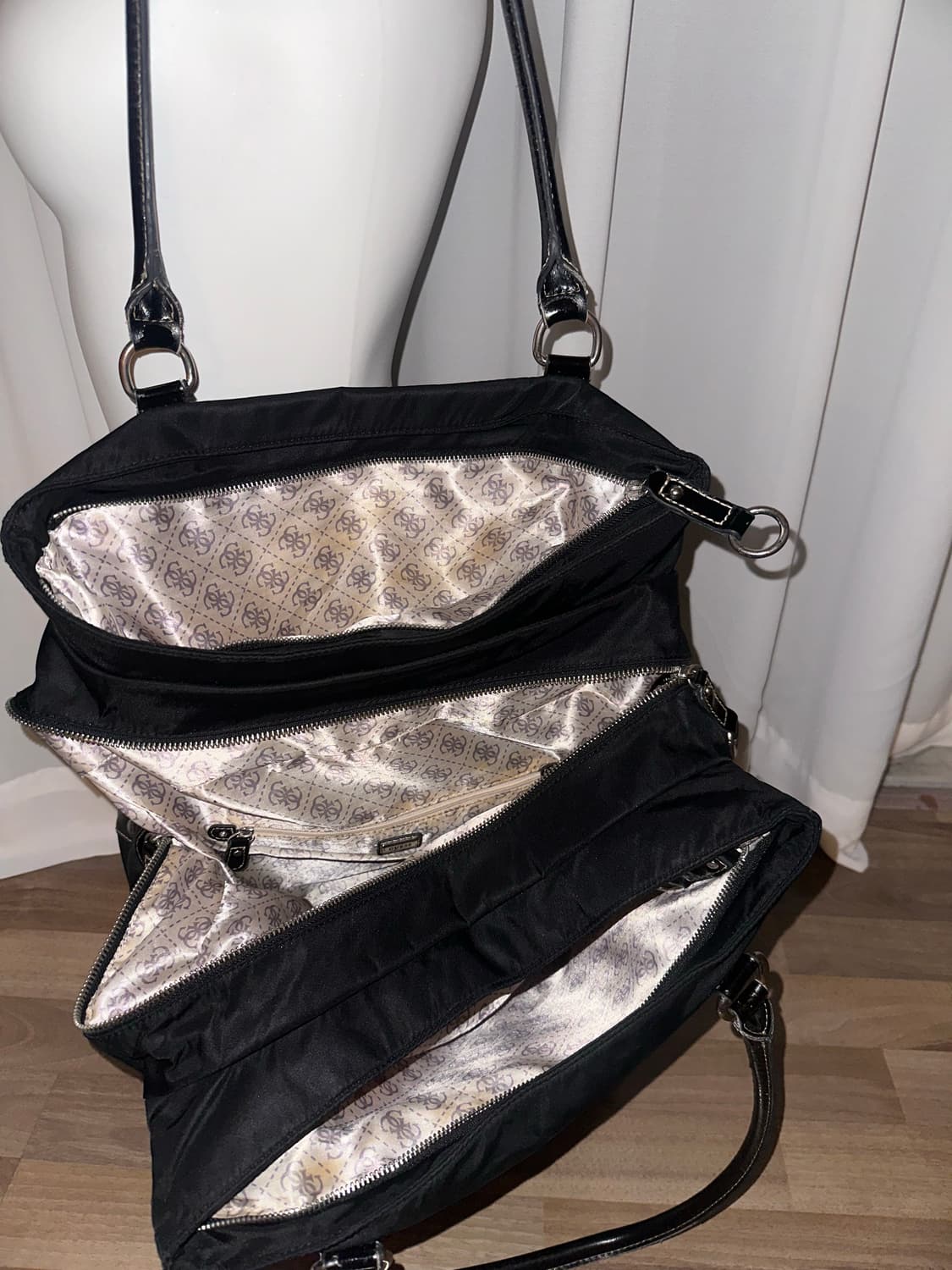 게스 빈티지 나일론 숄더백 상품이미지5