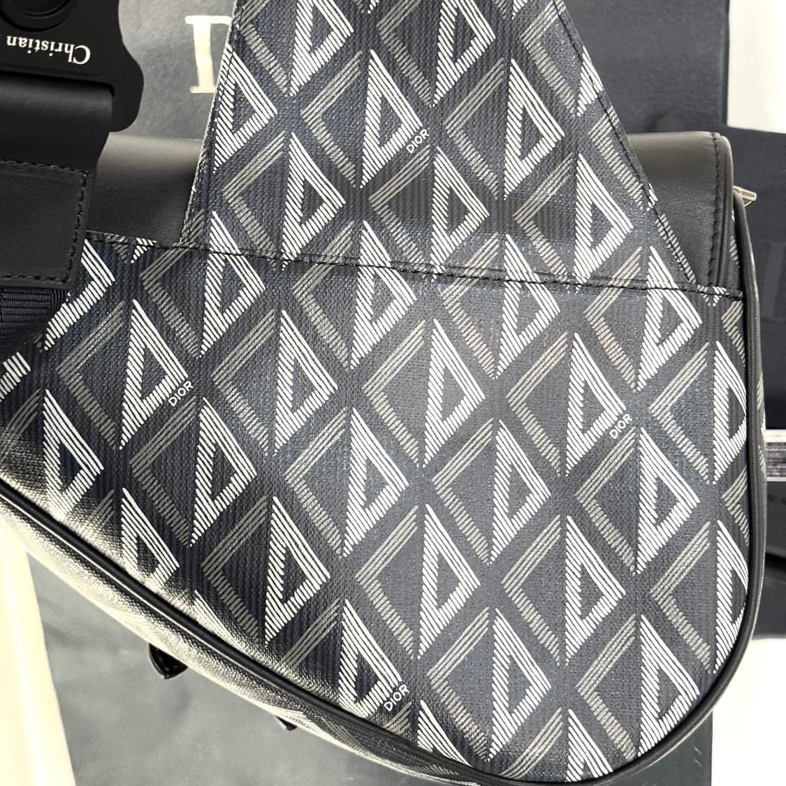 [새상품] 디올 다이아몬드 새들백 미디움 상품이미지6