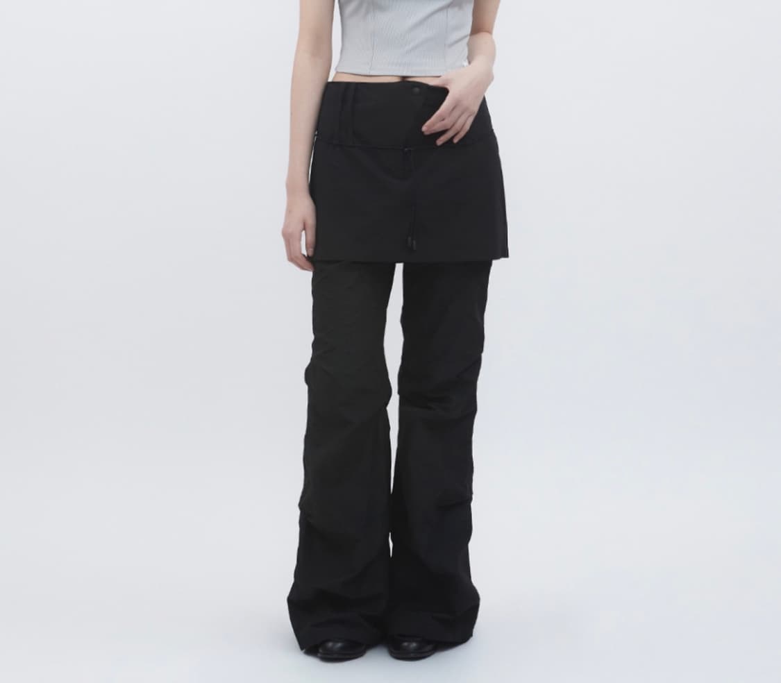 뚜오미오 TUCKED BOOTSCUT PANTS [BLACK] 부츠컷팬츠 상품이미지1