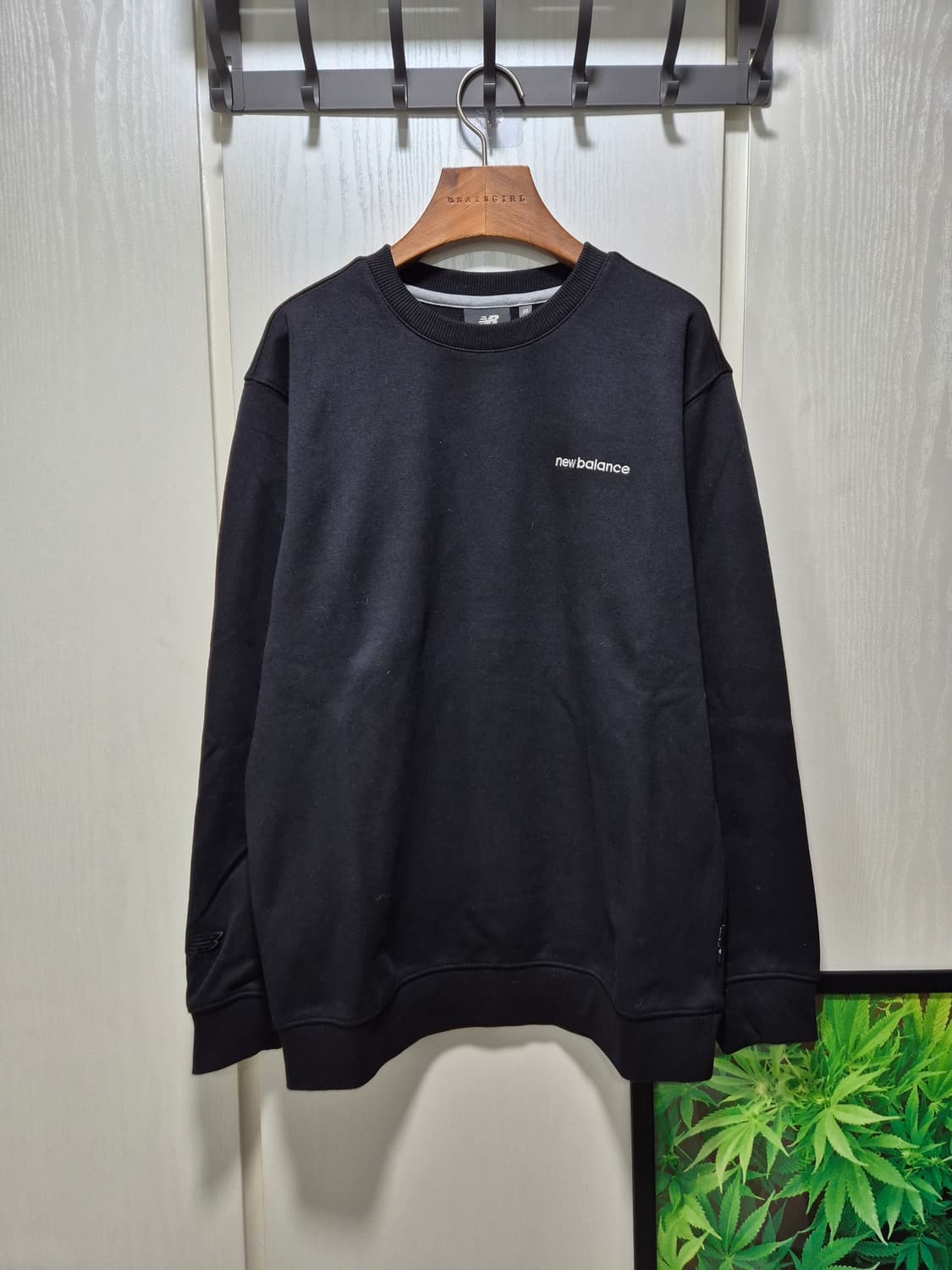 뉴발란스 블랙 맨투맨. 새상품 상품이미지1