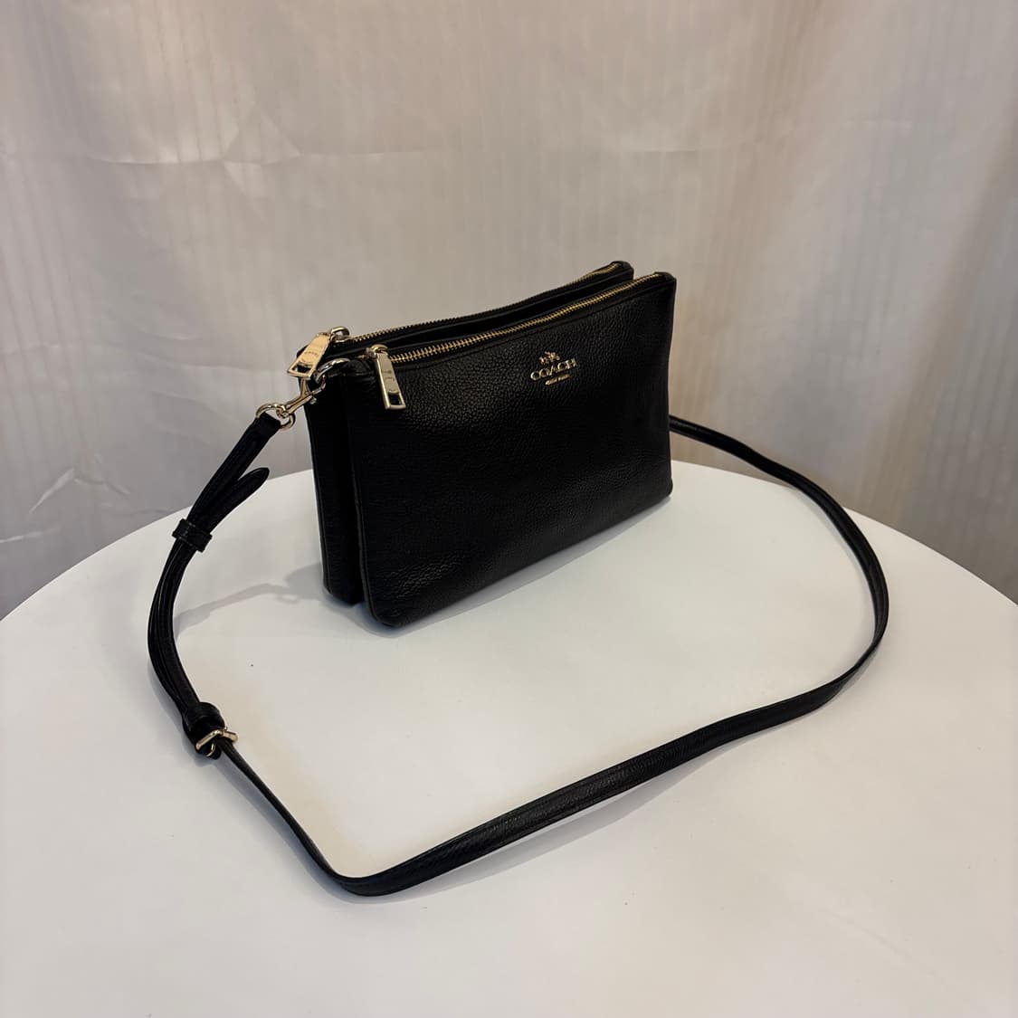 정품 코치 가죽 크로스백     상품이미지3