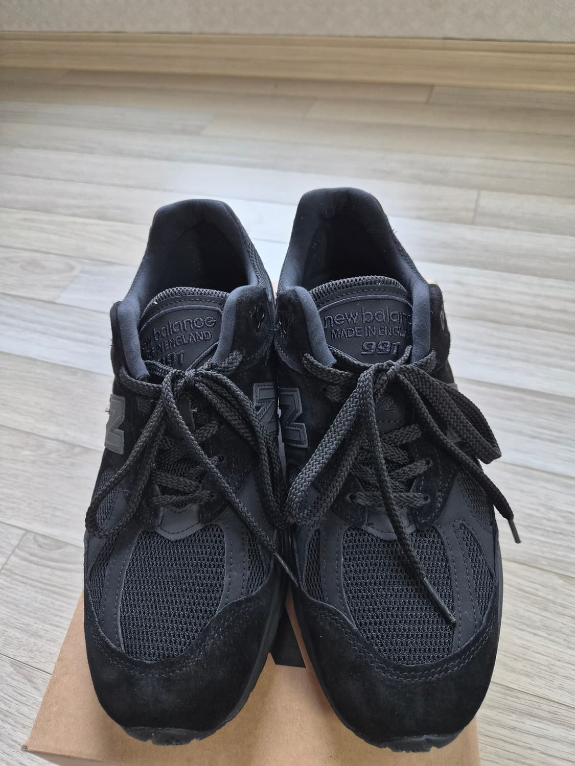 뉴발란스 991v2 메이드 인 UK 블랙 그레이 상품이미지2