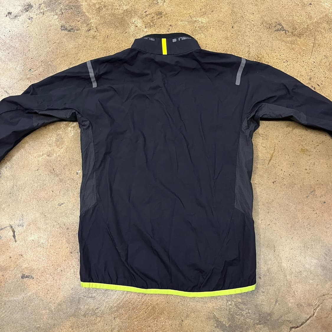 [정품/S] 몬츄라 블랙 바람막이 자켓 b17 상품이미지4