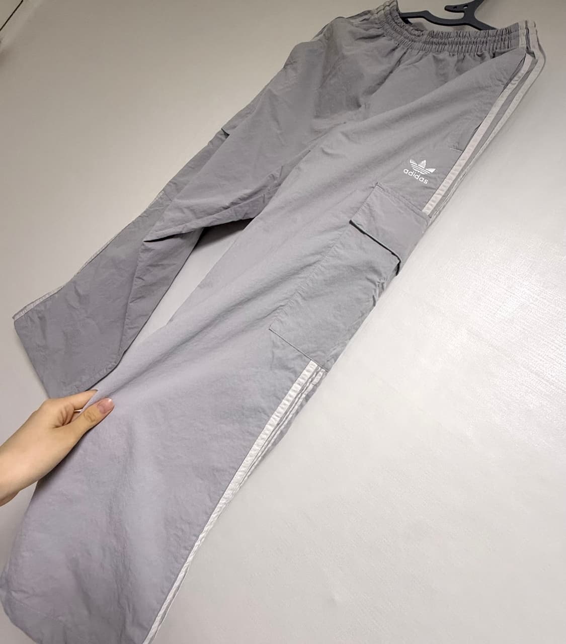 아디다스 카고팬츠 그레이 상품이미지5