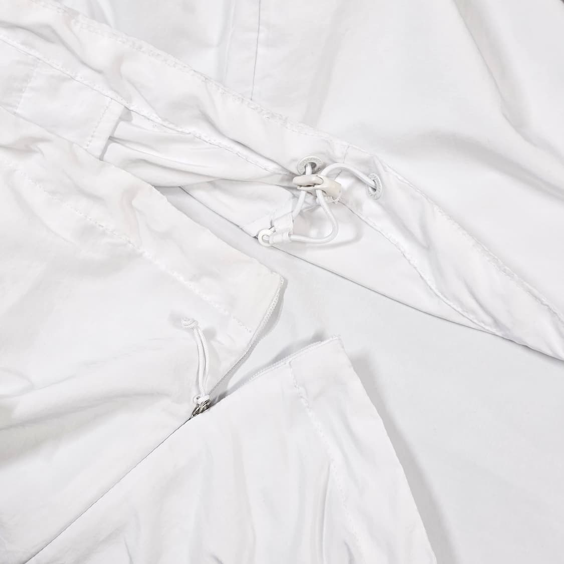 110 디스커버리 블랙 화이트 아노락 바람막이 후드자켓 상품이미지4