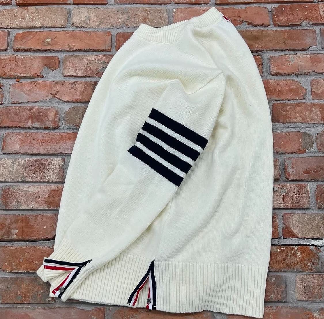 톰브라운 램스울 라운드 화이트 니트(무료배송) 상품이미지2