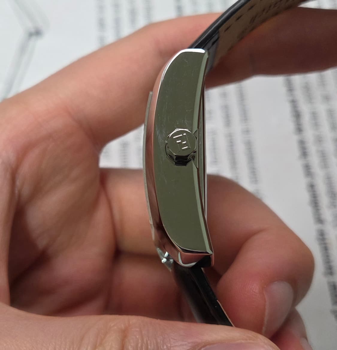 명품 펜디 7400G 사각탱크 블랙 기요쉐 다이얼 오토매틱  상품이미지6