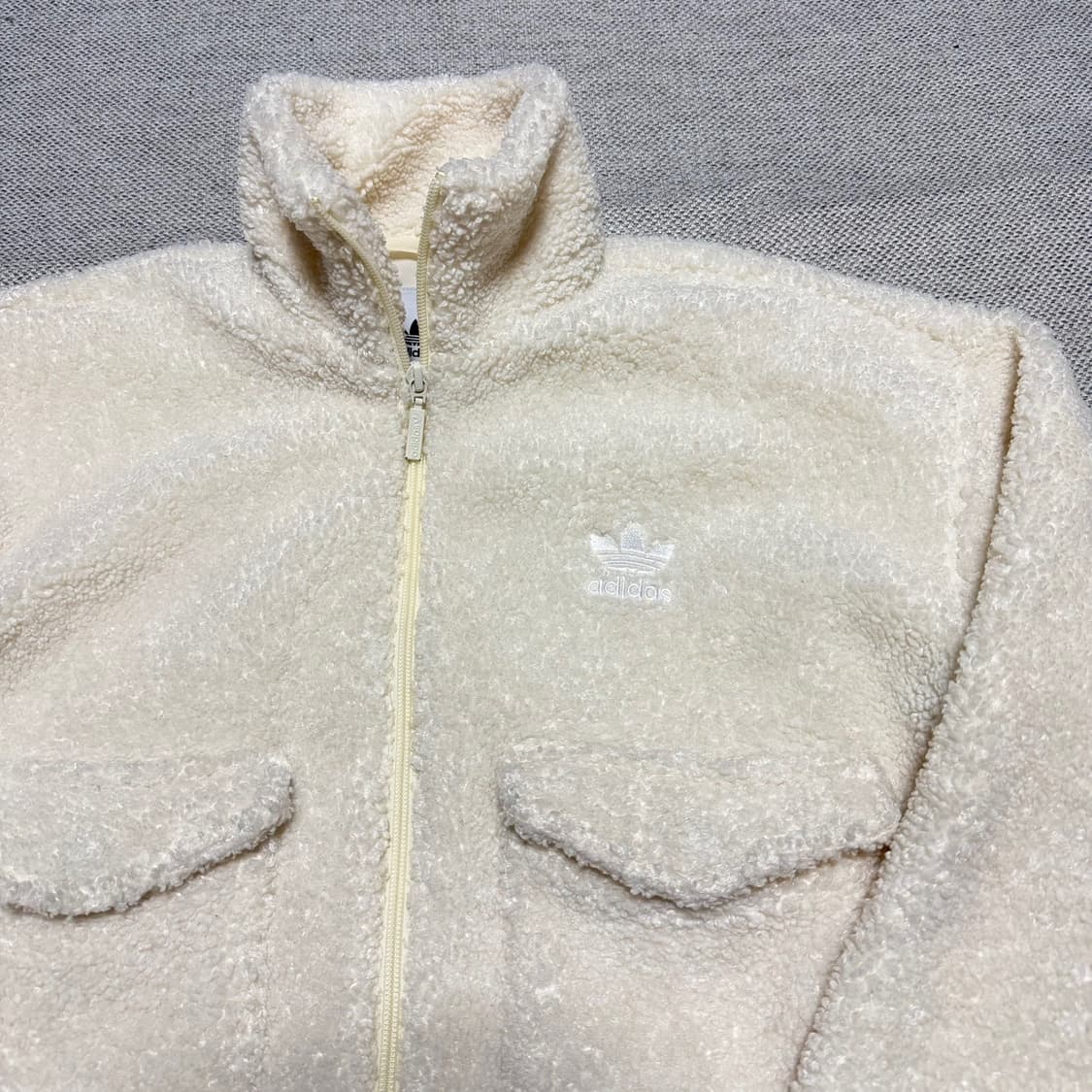 아디다스 빅로고 플리스 크롭자켓 상품이미지2