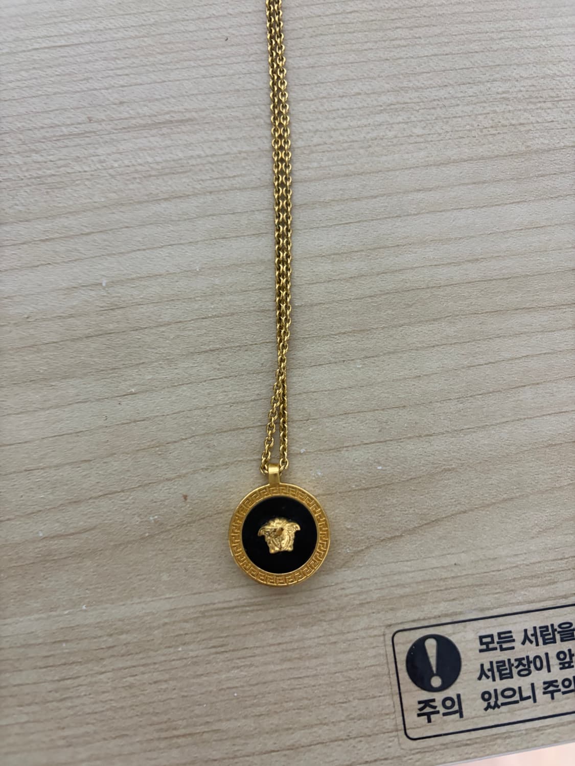 베르사체 목걸이 상품이미지1