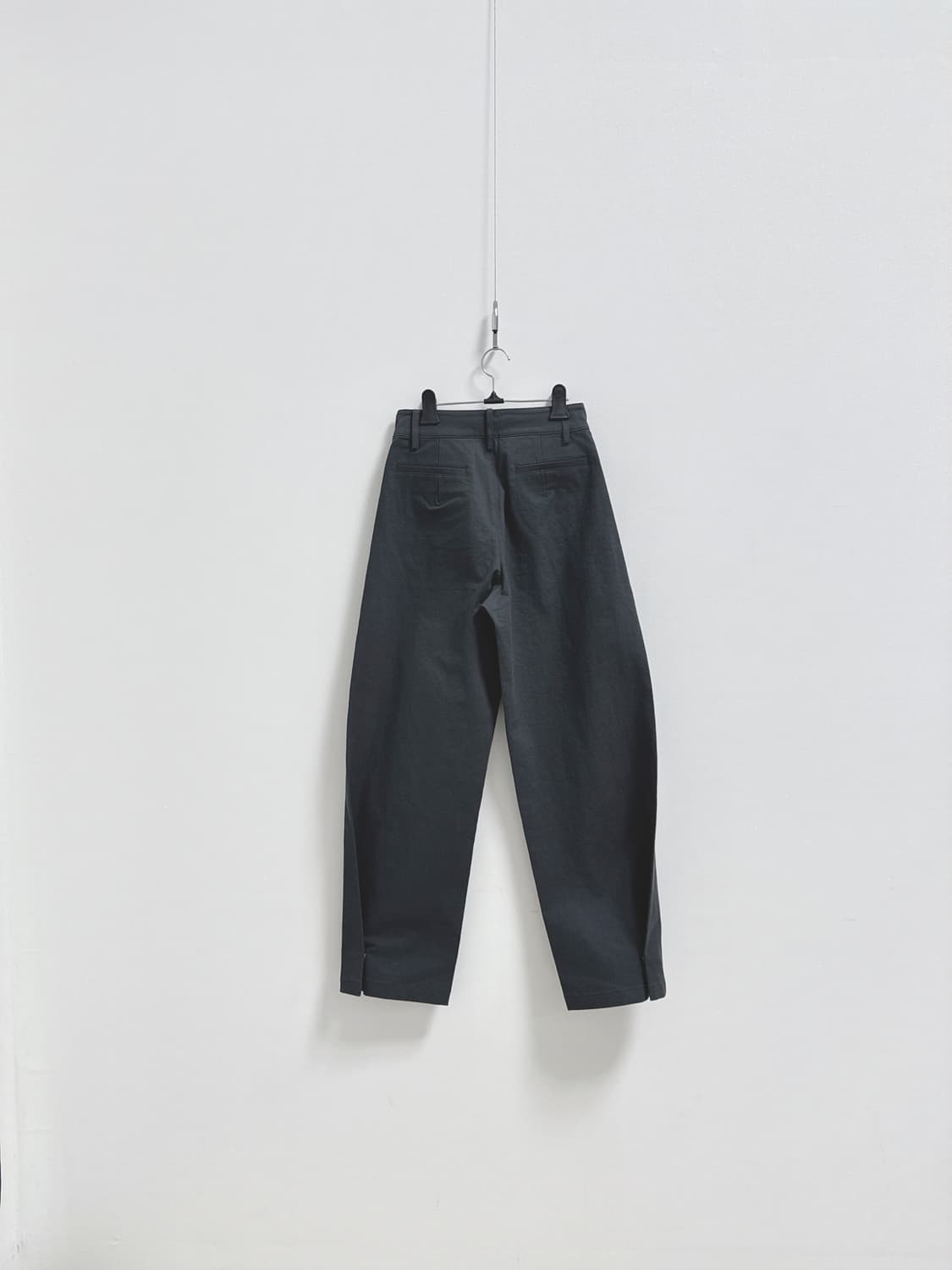 rrace 레이스 코린 앵글 버튼 커브드 팬츠 상품이미지6