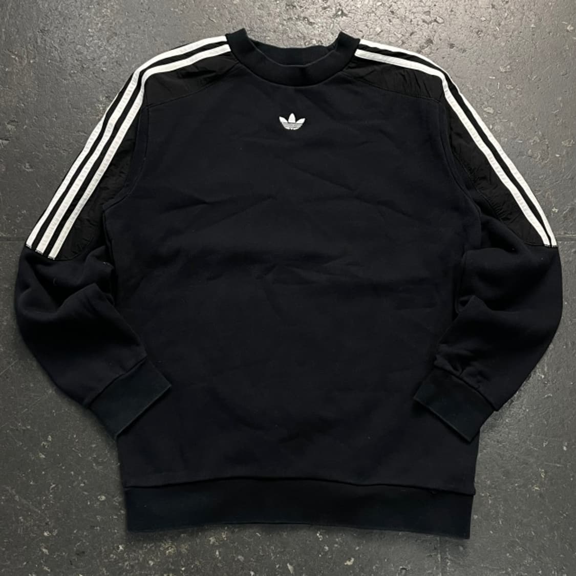 100 아디다스 삼선 맨투맨 상품이미지1