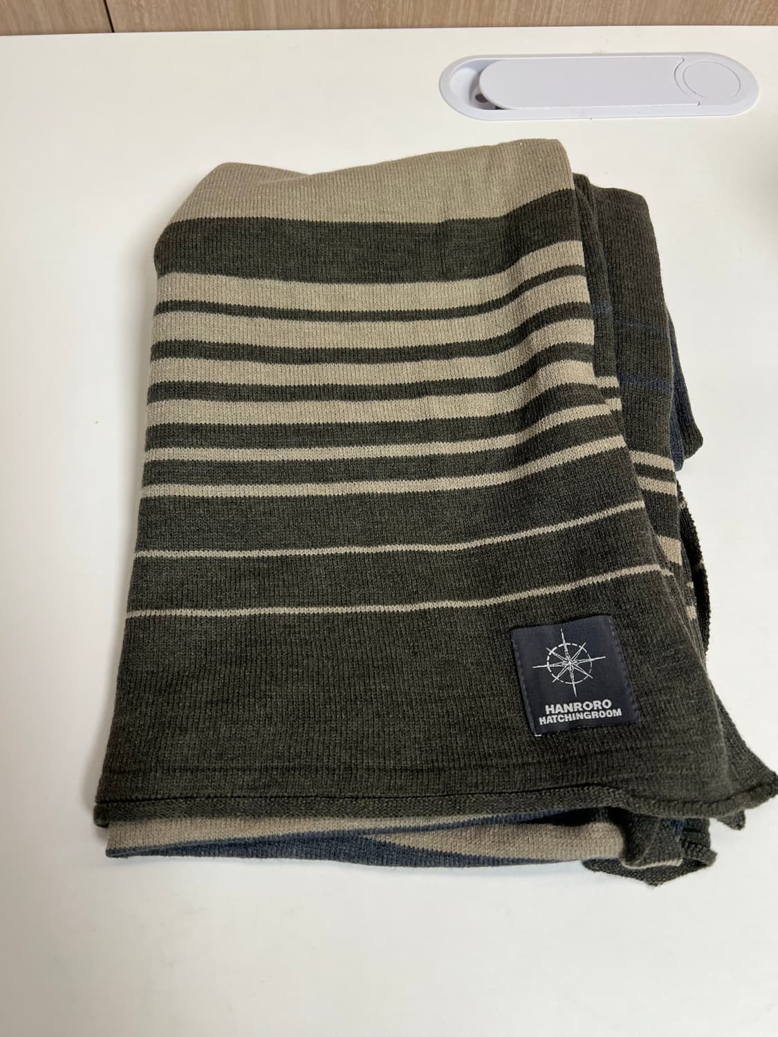 해칭룸x한로로 머플러 상품이미지1