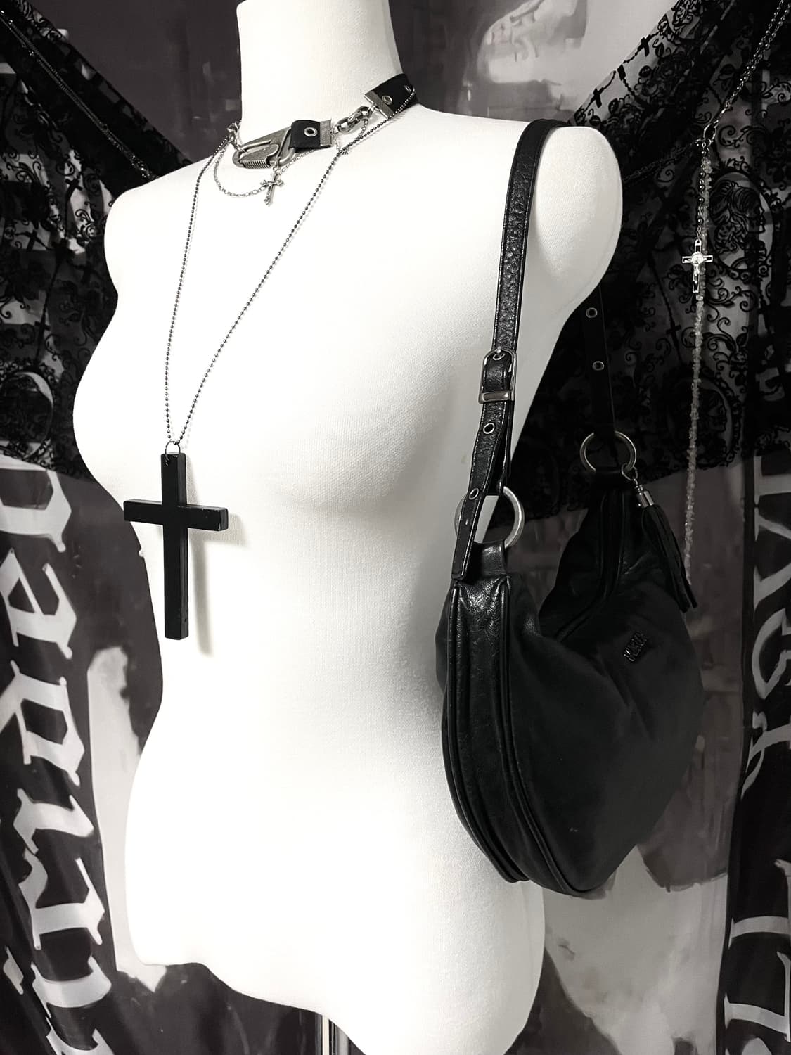 Sheepskin Crescent Bag 아카이브양가죽크루아상벨티드숄더백 상품이미지4