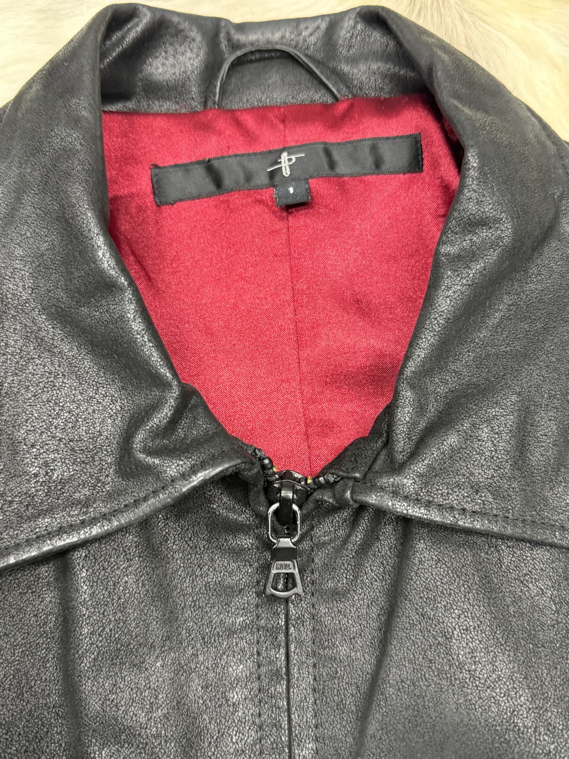 NO ID 3D 크랙 레더 트러커 자켓 상품이미지3