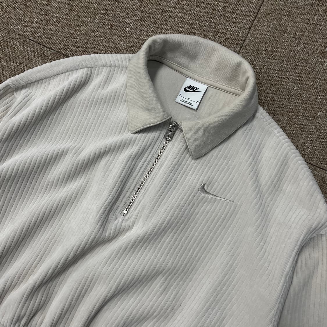 나이키 코듀로이 크롭 반집업 상품이미지3