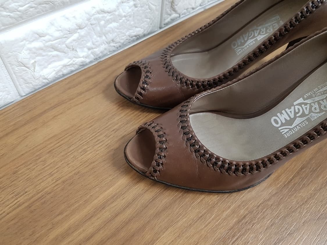 페라가모 토오픈 구두 245 (7반D) 상품이미지3