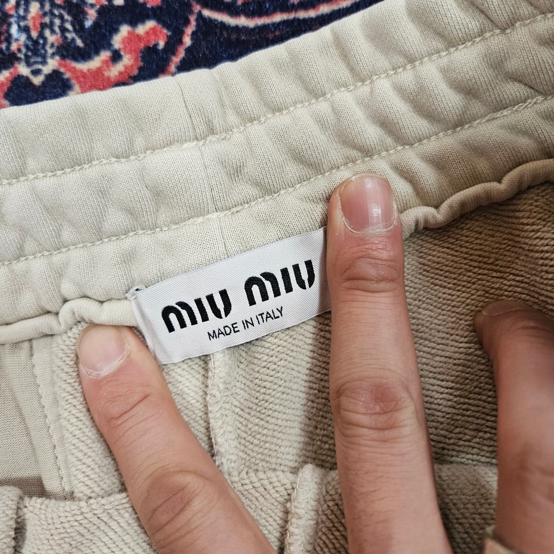 미우미우(MiuMiu) 시그니쳐 로고 저지 밴딩 반바지 38size 상품이미지5