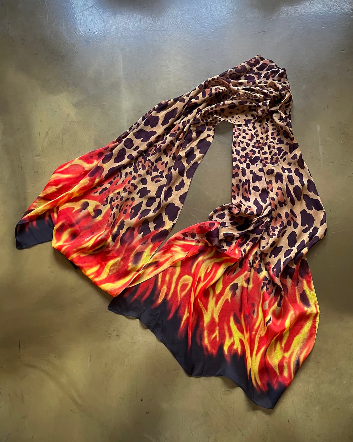 JIMMY CHOO Leopard & Flame Long Scarf 상품이미지7