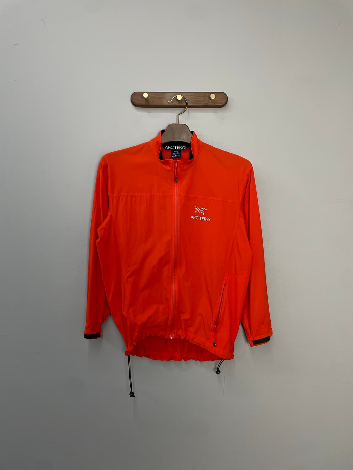 아크테릭스 오렌지 경량 나일론 바람막이 H2006 상품이미지2