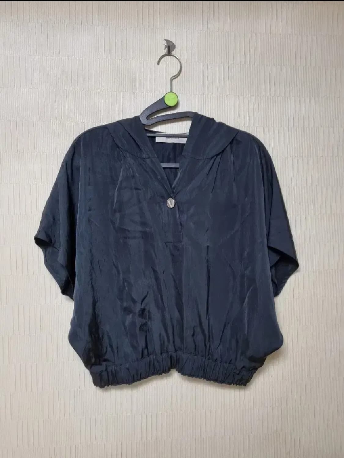 Della Lana 델라라나 후디드 볼륨 블라우스 상품이미지4