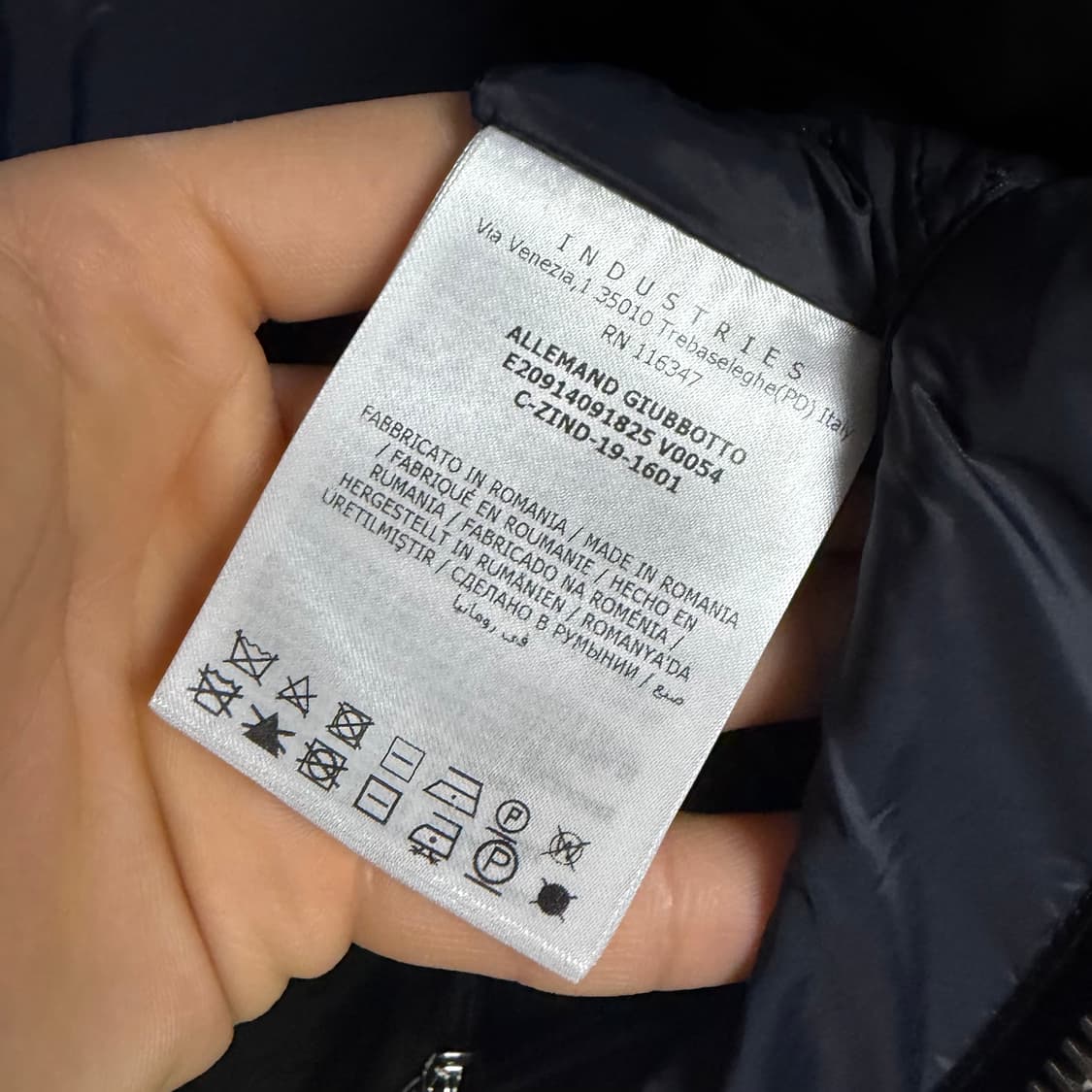 [S+급/5] 몽클레어 알레만드 패딩 블랙와펜 상품이미지7