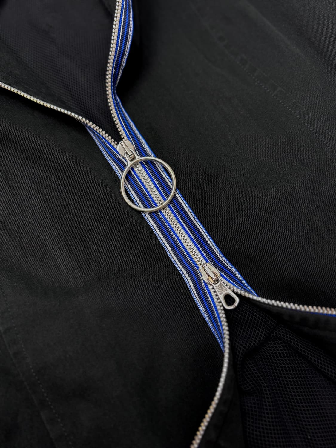 Moschino 모스키노 블랙컬러 스트라이프 디테일 집업 자켓 상품이미지7