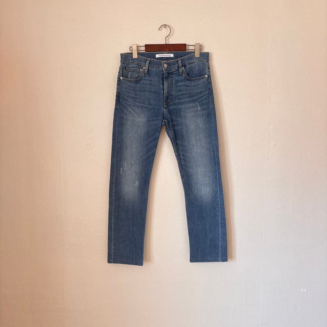 28 캘빈클라인 청바지 스판 데님 슬림 실루엣 여성  상품이미지1