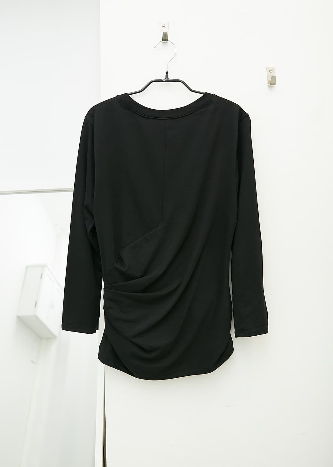 Draping Three-Quarter Sleeve T-Shirt 상품이미지4