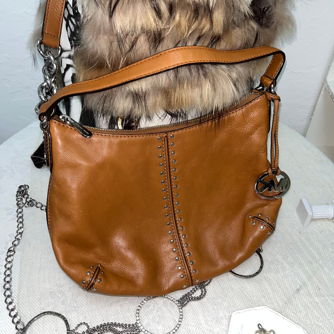 Michael Kors 레더 스터드 숄더백 상품이미지2