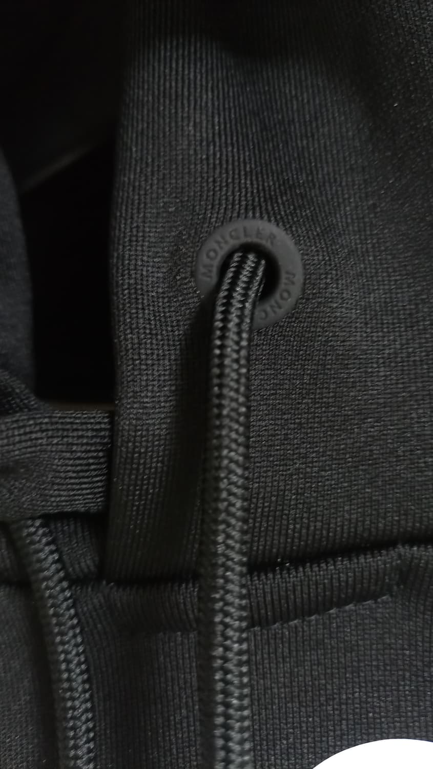 신품급 정품인증 몽클레르 그레노블 레터링 블랙 후드티 몽클레어 상품이미지4