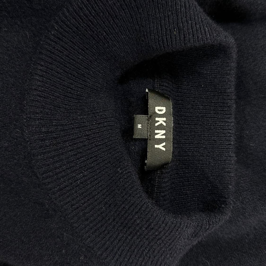 [M] DKNY 캐시미어 혼방 모크넥 긴팔니트 상품이미지6