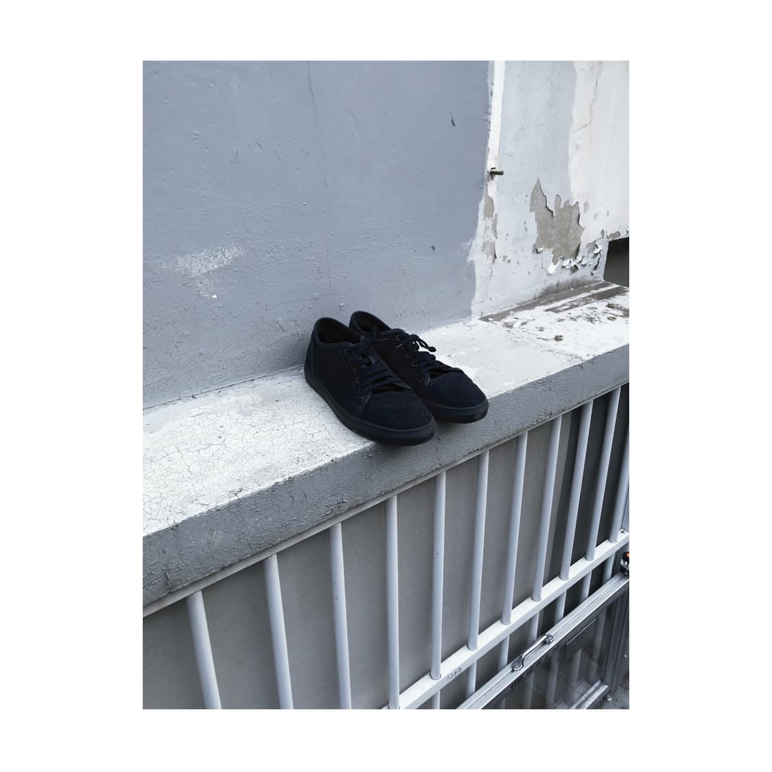 Armarni Collezioni Suede Low Sneakers 상품이미지5