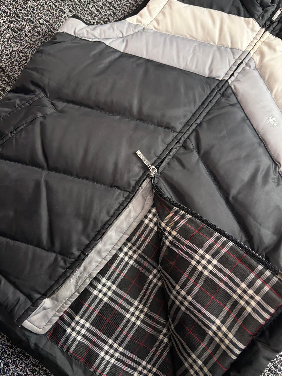 버버리 블랙 라벨 일판 다운 베스트 2992 상품이미지3