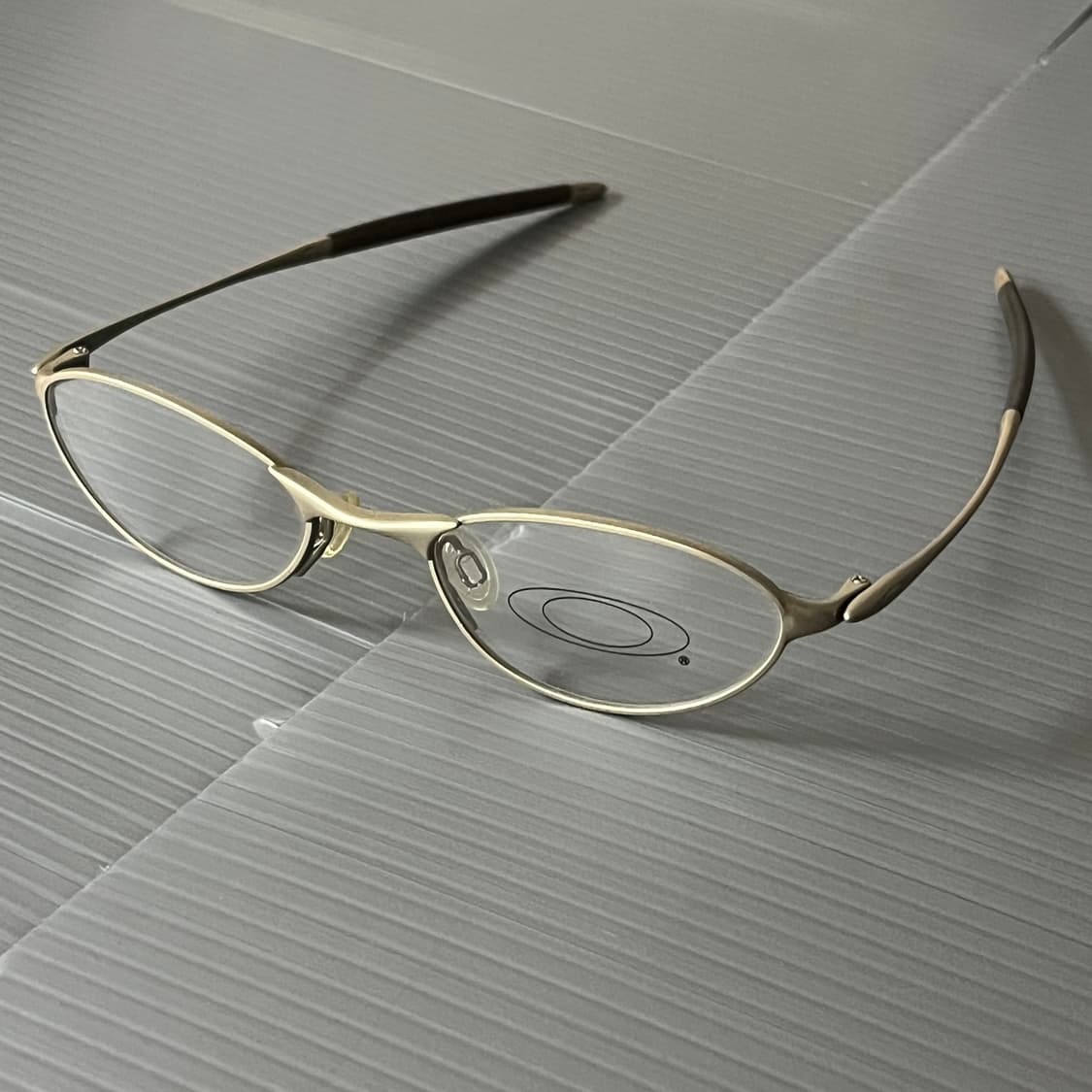 오클리 O1 플래티넘 상품이미지1