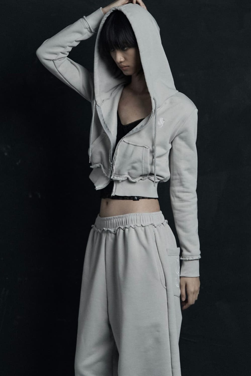 시너진 컷 오프 스웻 팬츠 조거 팬츠 웜그레이 상품이미지3