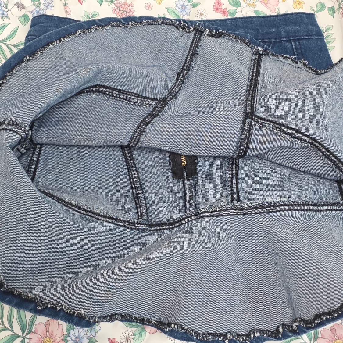 2000원 빈티지) 로맨틱 튤립 데님 데일리 플레어 청스커트 상품이미지4