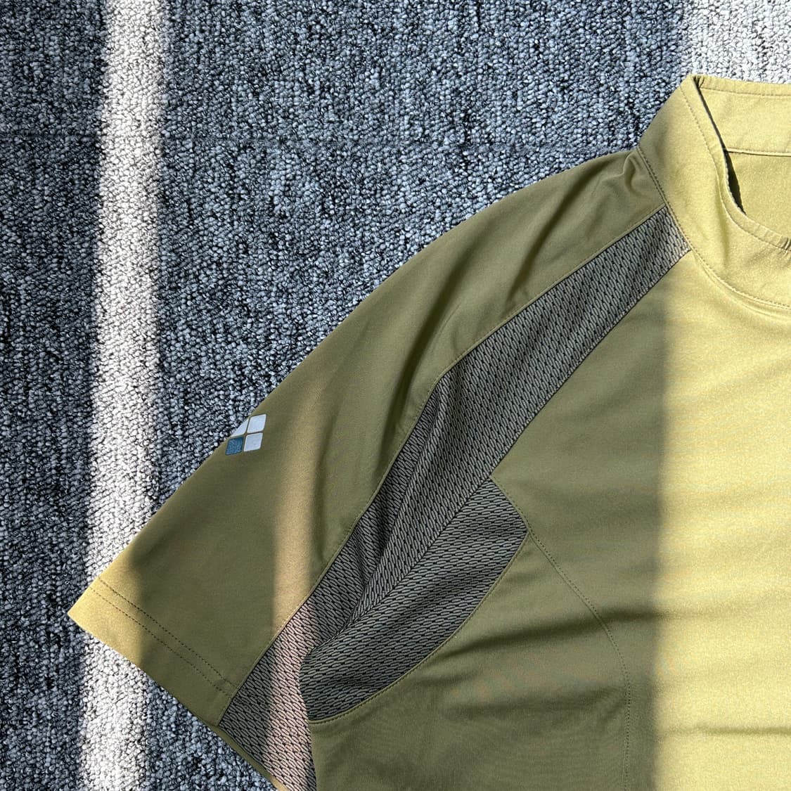 몽벨 카키 기능성 반팔티셔츠 상품이미지2