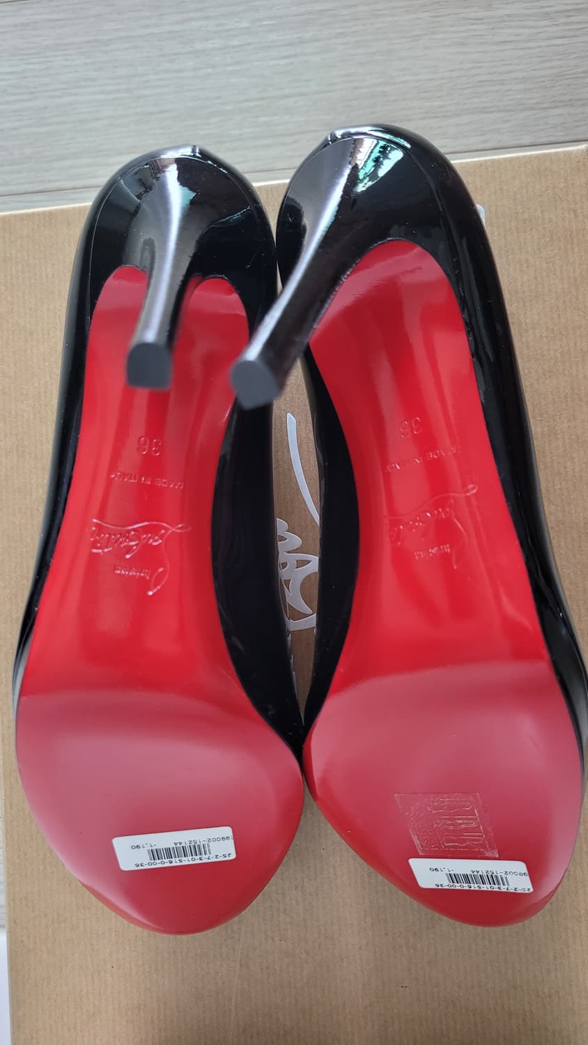 크리스찬 루부탱 뉴 심플 펌프120 36 사이즈 판매합니다. 상품이미지5