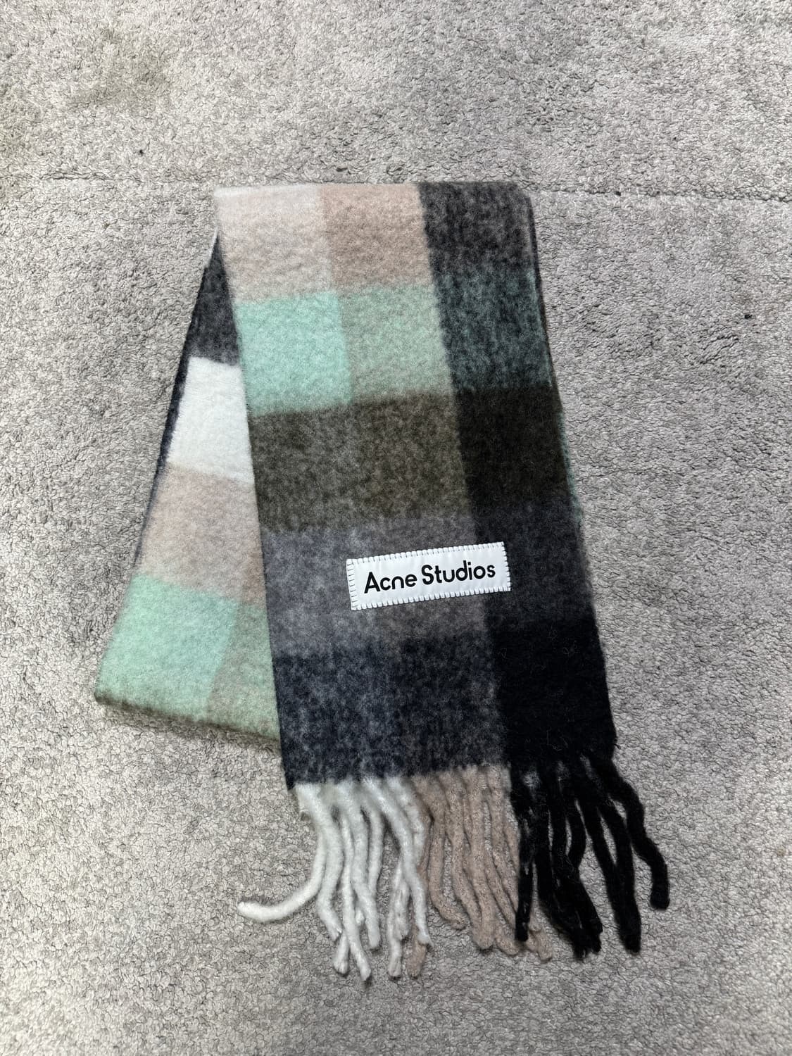 아크네 머플러 상품이미지1