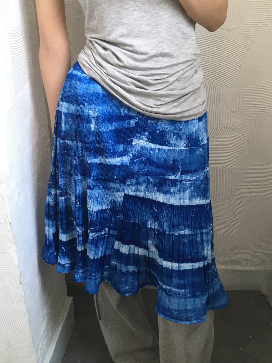 Pleats Please 플리츠플리즈 블루 플리츠 미디 스커트 상품이미지2