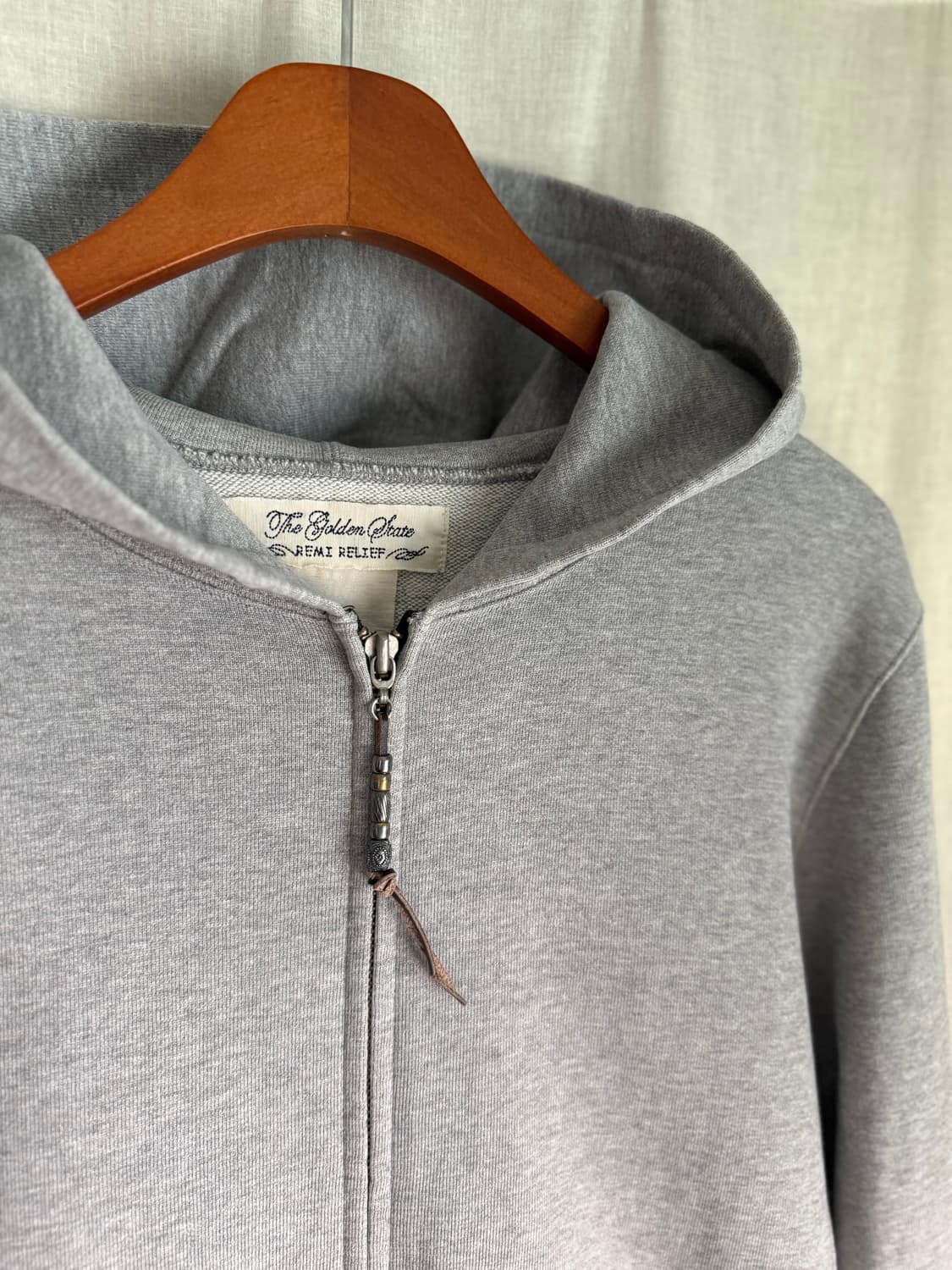 REMI RELIEF needlework hood zipup 상품이미지3