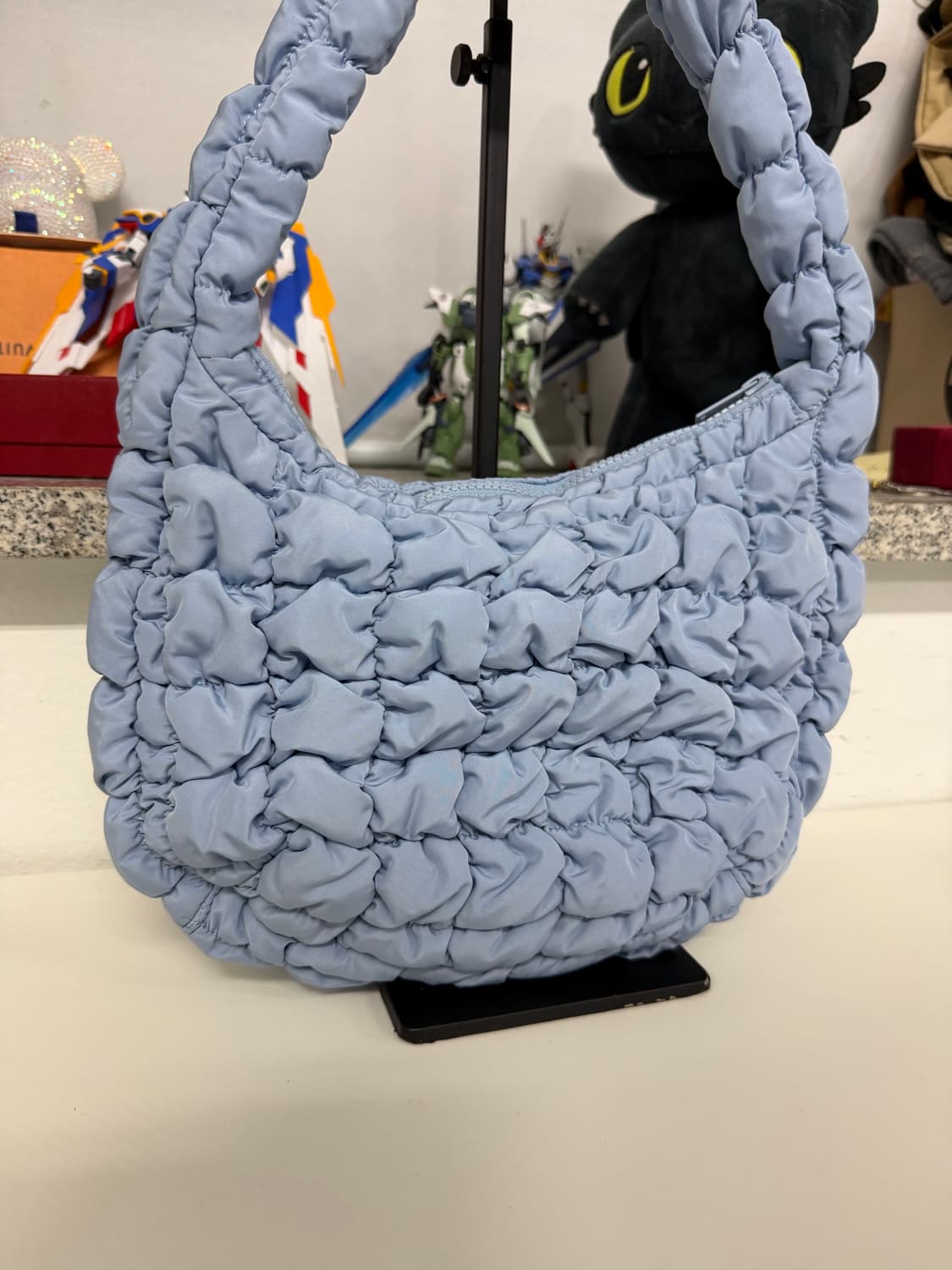 정품) COS 코스 퀼티드 구름백 미니백  상품이미지2