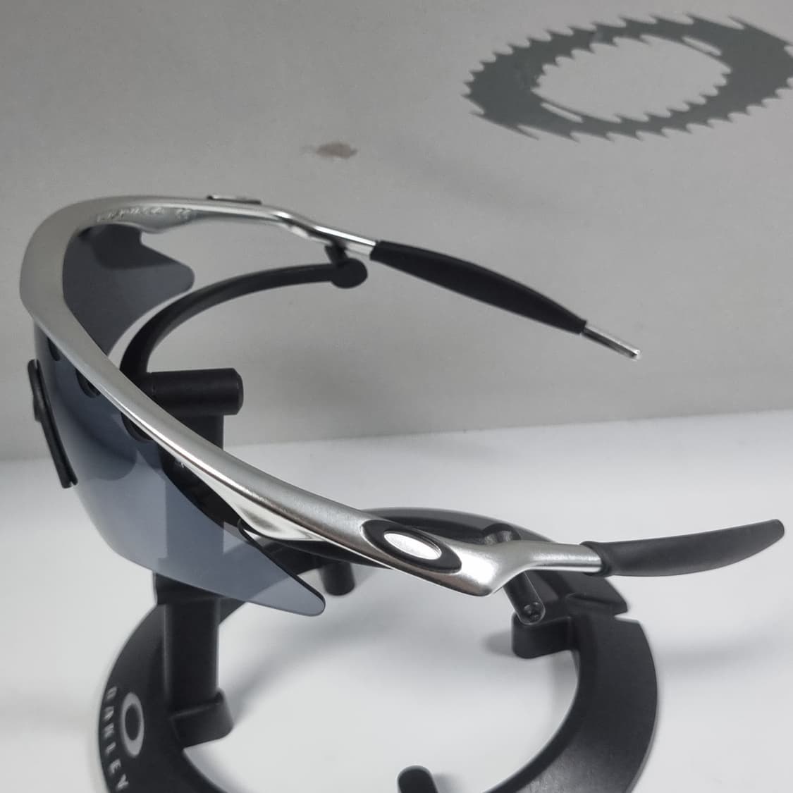 오클리 PRO 엠프레임 폴리쉬드 알루미늄 새렌즈 상품이미지5