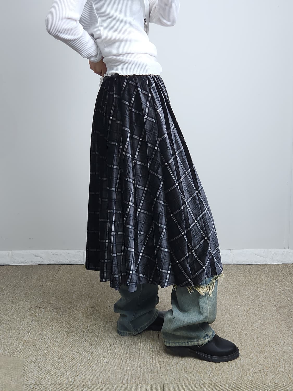 벨벳 체크 롱 스커트 상품이미지4