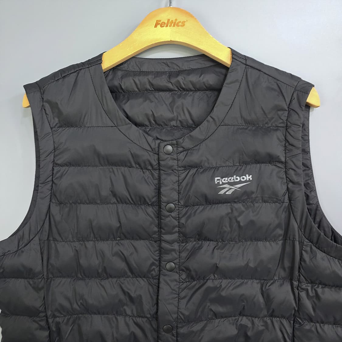 리복(Reebok) 경량 패딩 베스트 M 상품이미지2