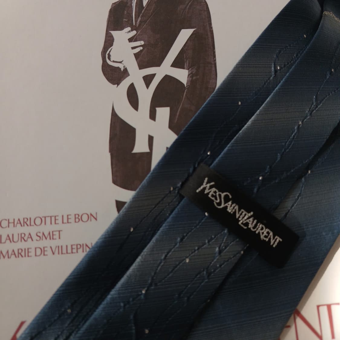 입생로랑 실크 블루 자카드 넥타이 9.5cm A등급 A19526
 상품이미지7