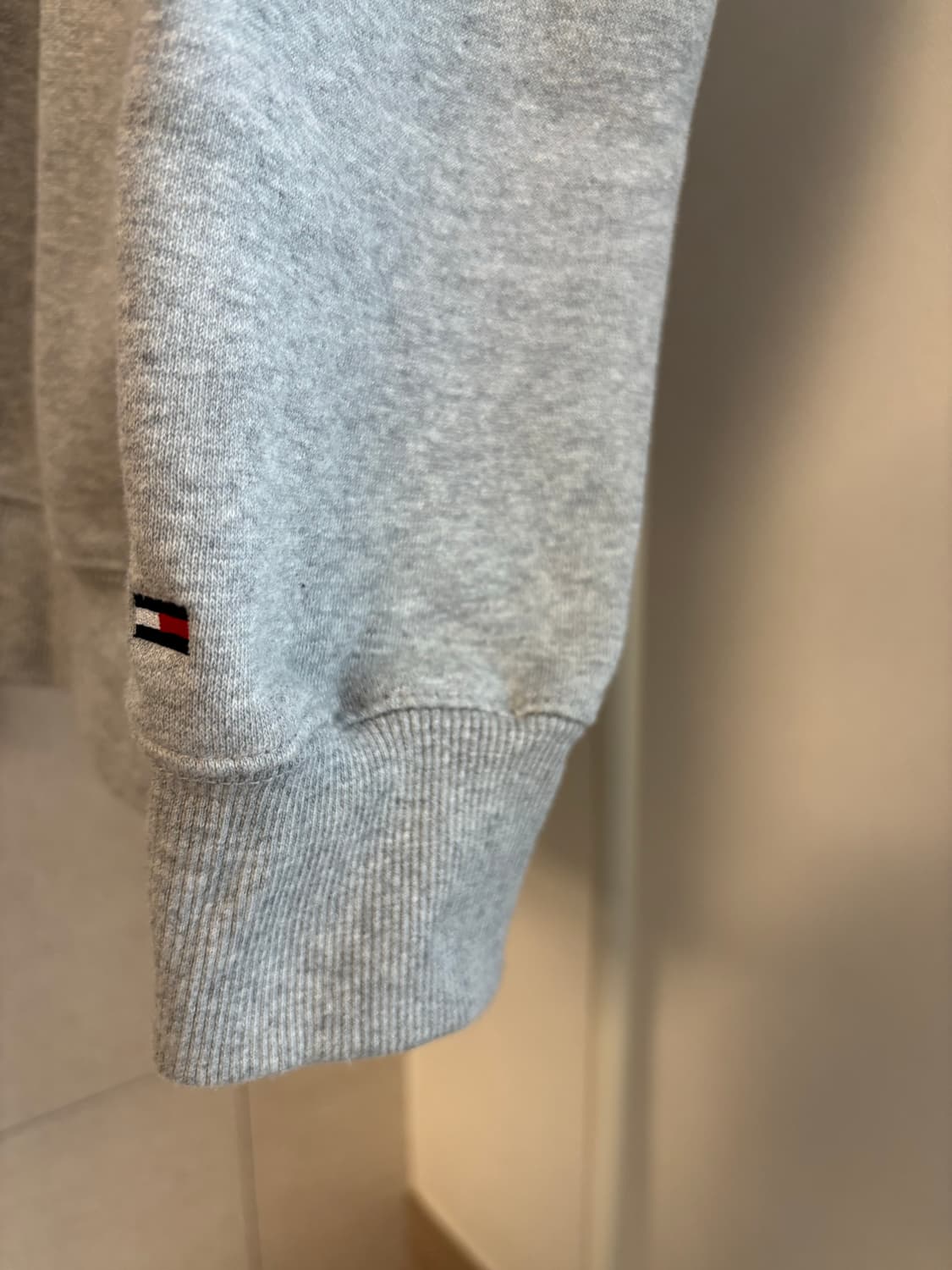 타미힐피거 맨투맨 티셔츠 상품이미지1