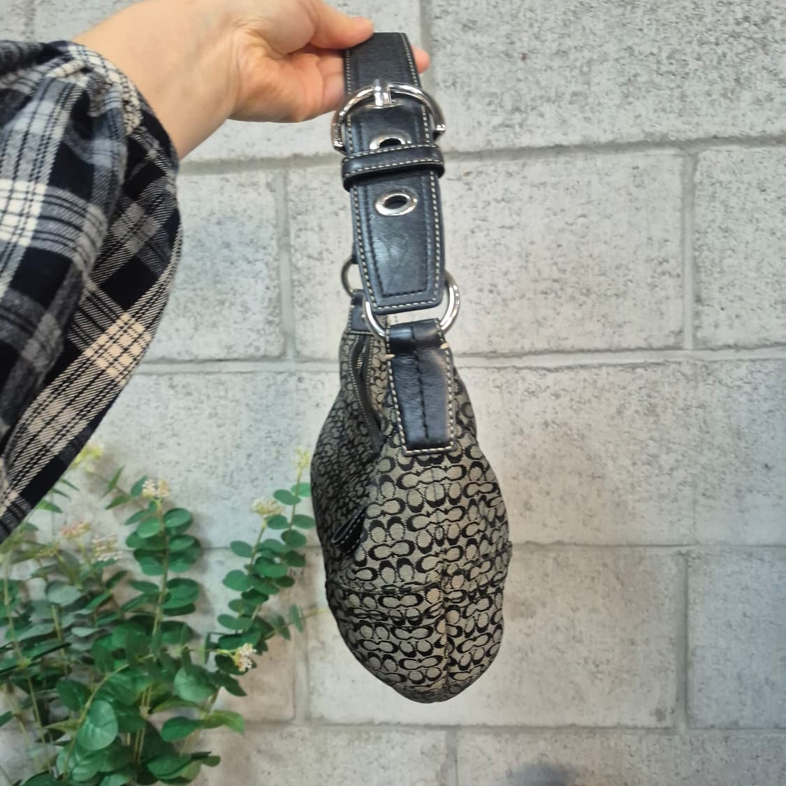 코치 시그니쳐 빈티지 호보백 상품이미지7