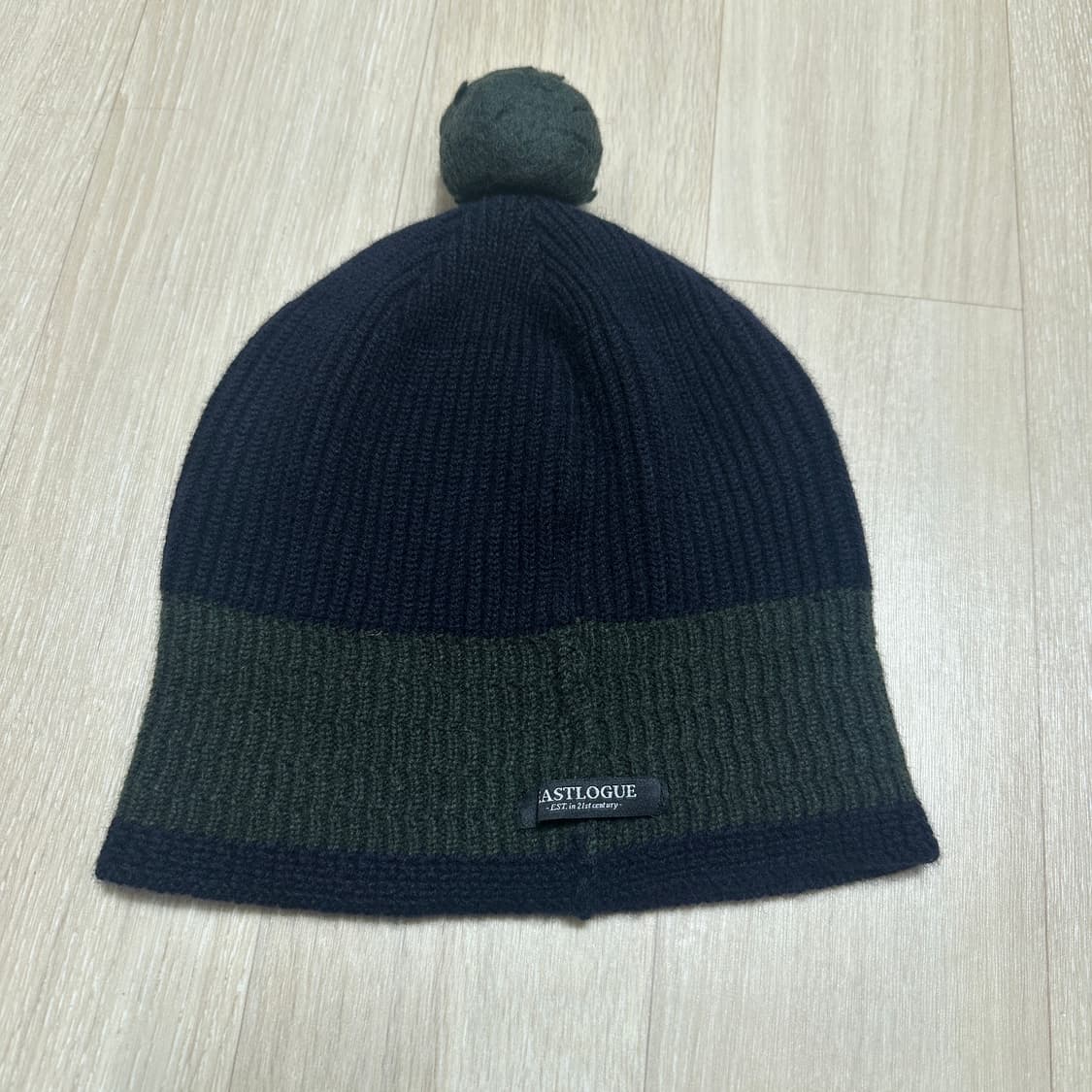 Free 이스트로그 폼폼 비니 램스울 네이비 올리브 상품이미지5