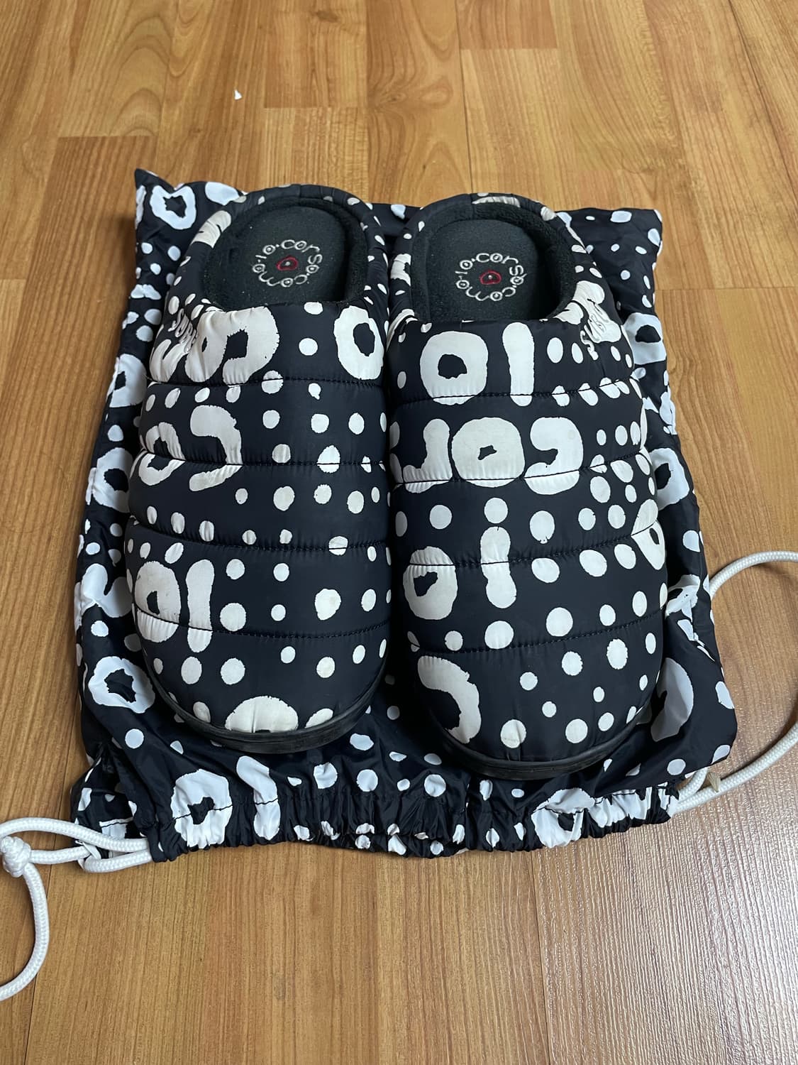 스부_ 10CC X SUBU PADDING SLIPPER 3사이즈팝니다 상품이미지2